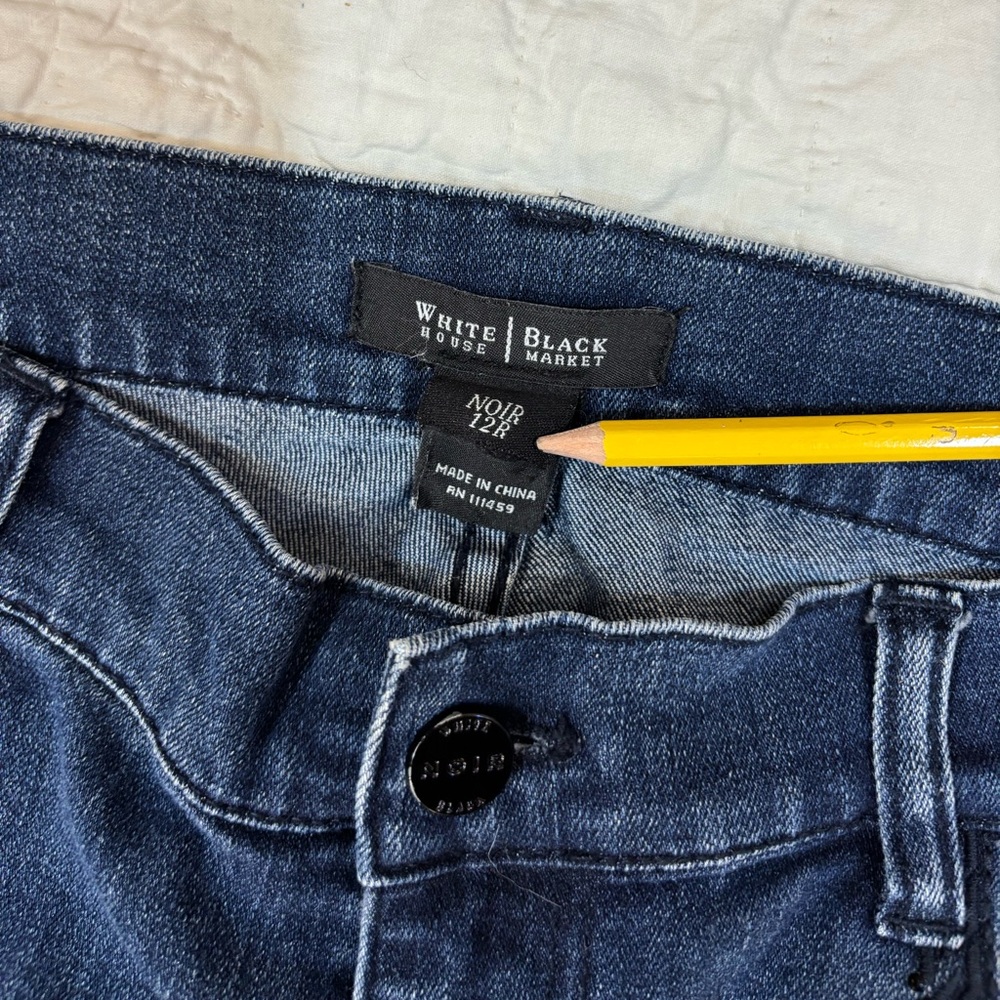 White House Black Market Noir Boot Leg Jeans size 12R - Picture 3 of 6